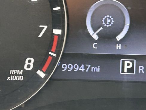 Used 2022 Nissan Frontier SV w/ Graphics Package image 12