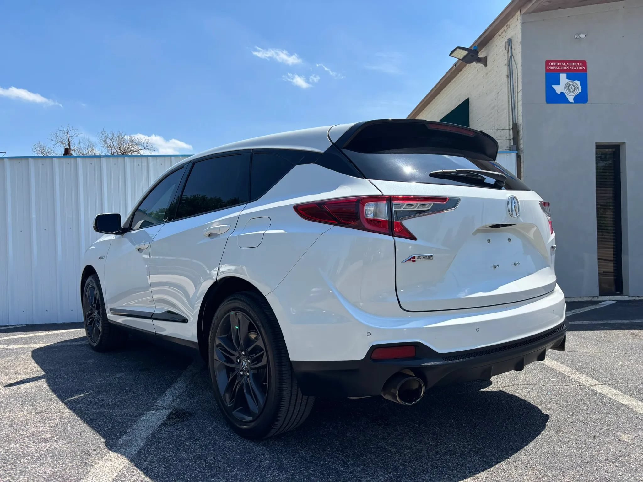 Used 2020 Acura RDX w/ Advance Package FWD image 3