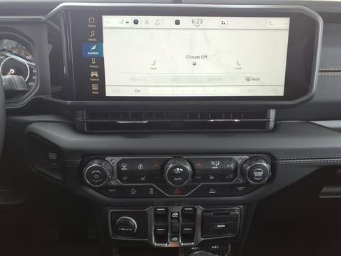 New 2026 Jeep Wrangler Sahara w/ Whitecap Package image 18