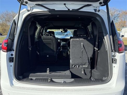 New 2026 Chrysler Pacifica Select image 17