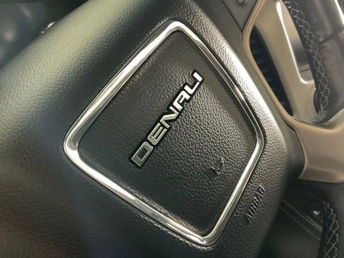 Used 2019 GMC Yukon Denali w/ Denali Ultimate Package image 39