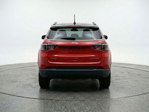 Used 2025 Jeep Compass Trailhawk image 7