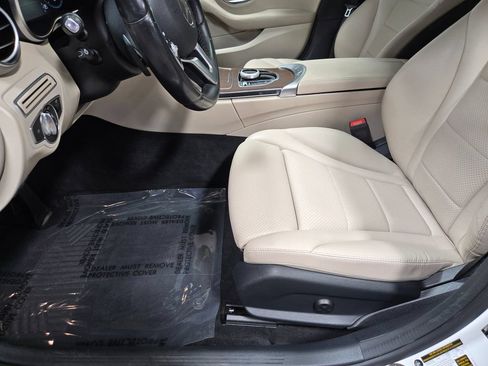 Used 2021 Mercedes-Benz C 300 4MATIC Sedan image 12