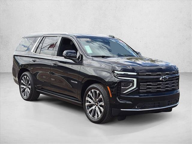 Used 2025 Chevrolet Tahoe High Country AWD/4WD image 3