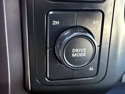 Used 2023 Ford F150 XLT image 17