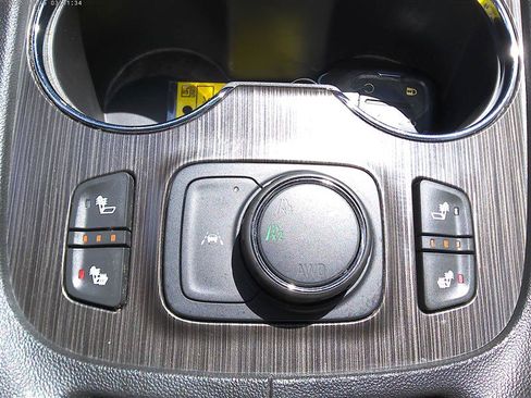 Used 2023 GMC Acadia SLT AWD/4WD image 16