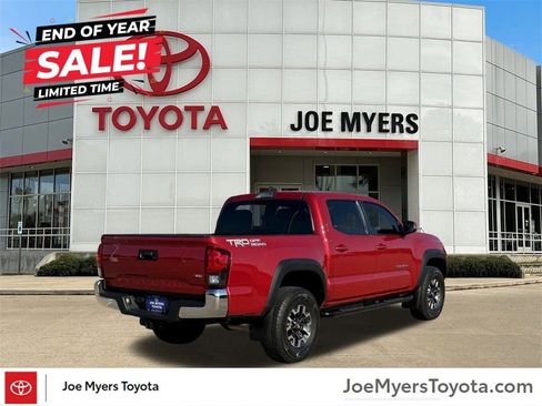 Used 2018 Toyota Tacoma TRD Off-Road image 4