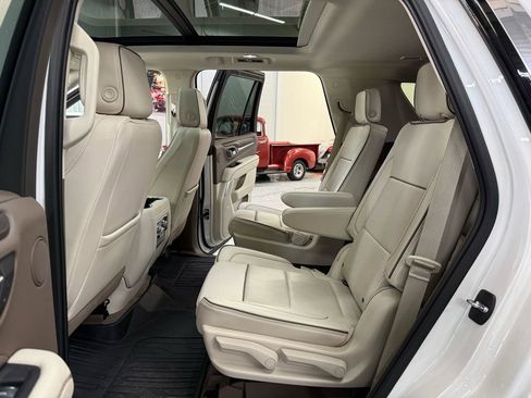 Used 2023 GMC Yukon Denali image 15
