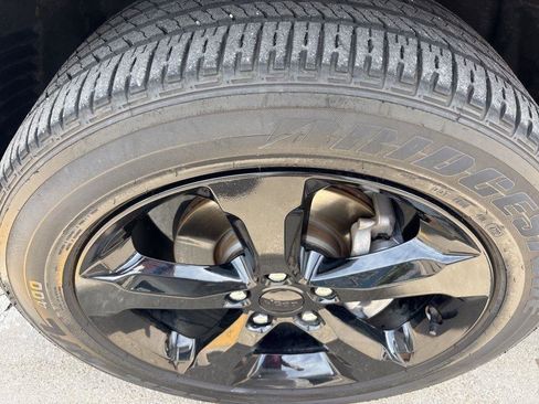 Used 2023 Jeep Grand Cherokee Altitude image 12