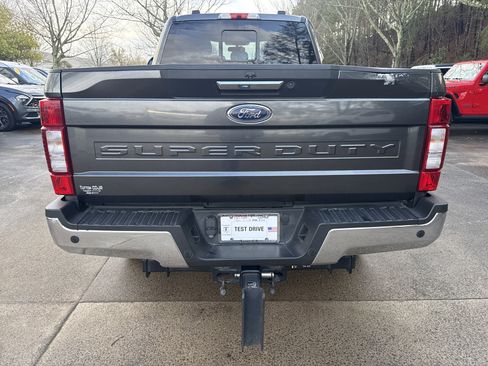 Used 2020 Ford F250 Lariat w/ Chrome Package image 6