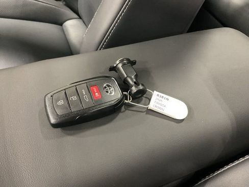 New 2026 Toyota Crown Platinum image 23