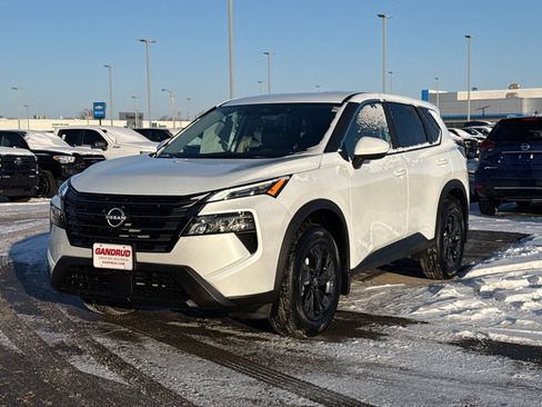 New 2026 Nissan Rogue SV w/ Cold Weather Package image 2
