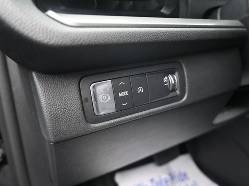Used 2024 Chevrolet Traverse LS FWD image 26