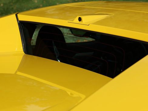 Used 2025 Chevrolet Corvette Z06 w/ Chrome Exterior Badge Package image 5