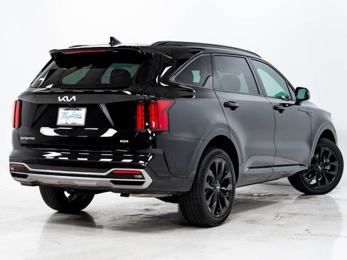 Used 2023 Kia Sorento SX AWD/4WD image 33