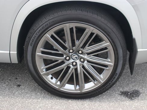 Used 2026 Lexus TX 550h AWD Plug-In Hybrid w/ Technology Package image 29