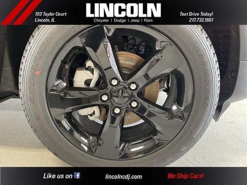 New 2025 Jeep Grand Cherokee Limited w/ Black Appearance Package image 20