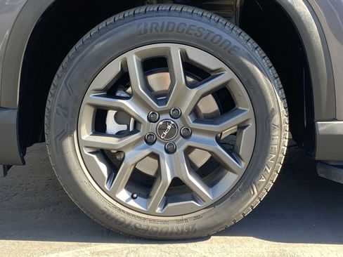 Used 2023 Honda Pilot Elite image 34