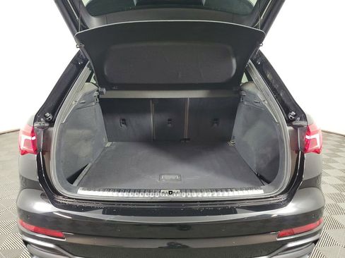 Used 2022 Audi Q3 2.0T Premium Plus w/ Premium Plus Package image 9