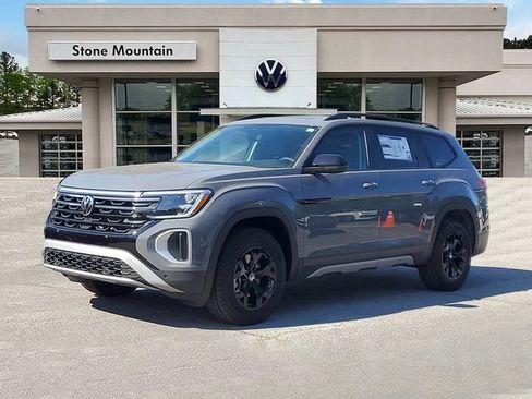New 2026 Volkswagen Atlas Peak Edition AWD/4WD image 1