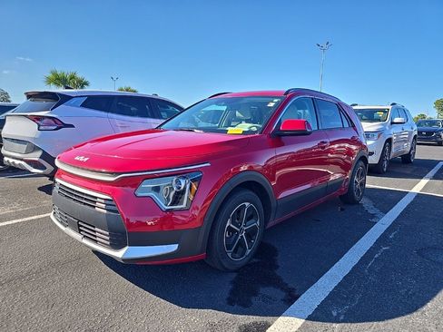 Certified 2023 Kia Niro EX image 4