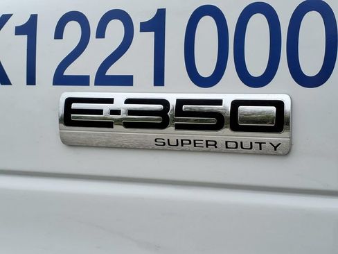 Used 2024 Ford E-350 and Econoline 350 Super Duty w/ Power Windows & Locks Group RWD image 18