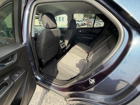 Used 2018 Chevrolet Equinox LT FWD image 9