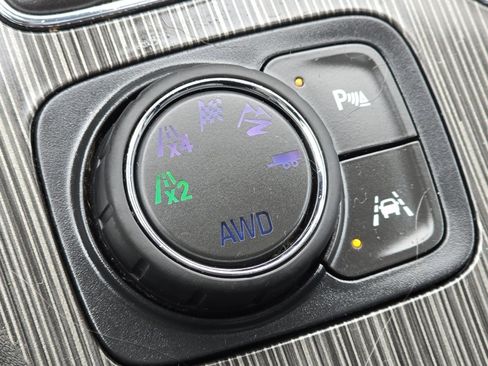 Used 2019 GMC Acadia SLT w/ LPO, Floor Liner Package image 10