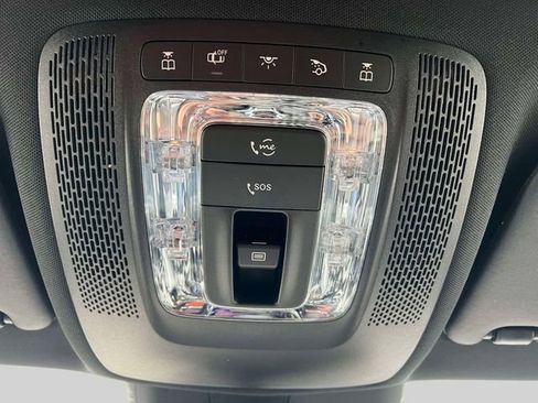 Used 2025 Mercedes-Benz GLA 250 4MATIC image 37