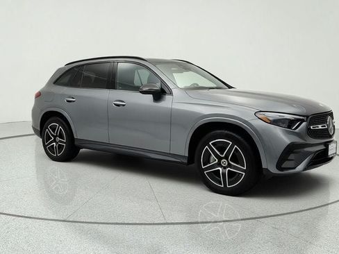 Used 2023 Mercedes-Benz GLC 300 4MATIC w/ Pinnacle Trim Package image 3