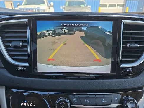 Used 2024 Chrysler Pacifica Touring-L image 26