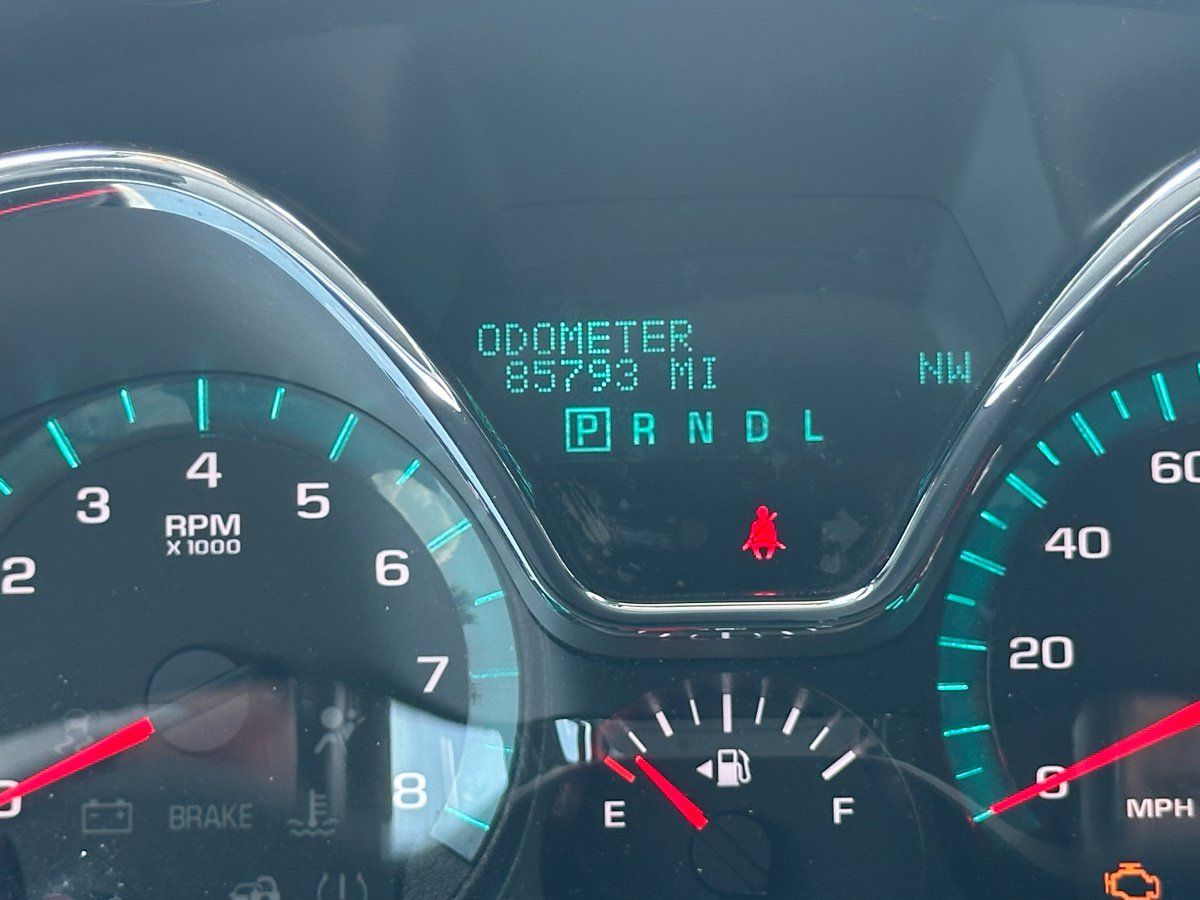 Used 2014 Chevrolet Traverse LS FWD image 12