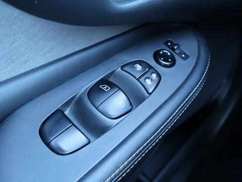 Used 2023 Nissan Murano SV image 16