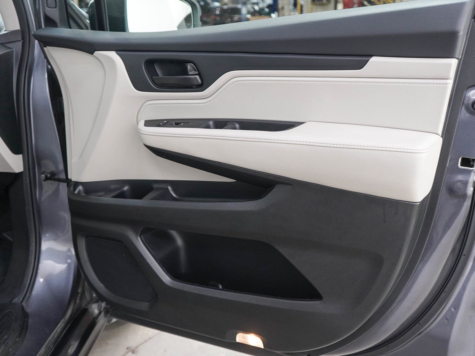 Used 2025 Honda Odyssey EX-L image 9