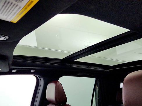 Used 2023 Ford Expedition Max Limited image 11