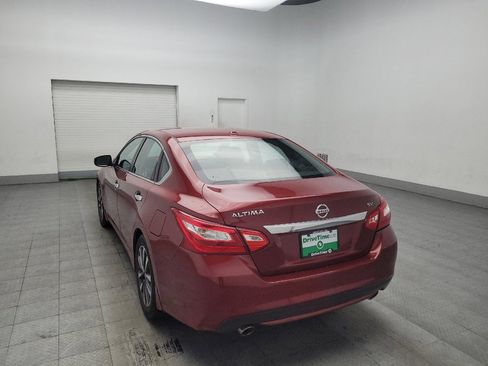 Used 2017 Nissan Altima 2.5 SV w/ Convenience Package image 5