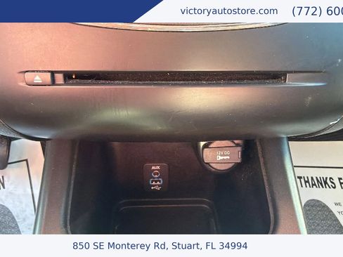 Used 2019 Dodge Journey SE image 24