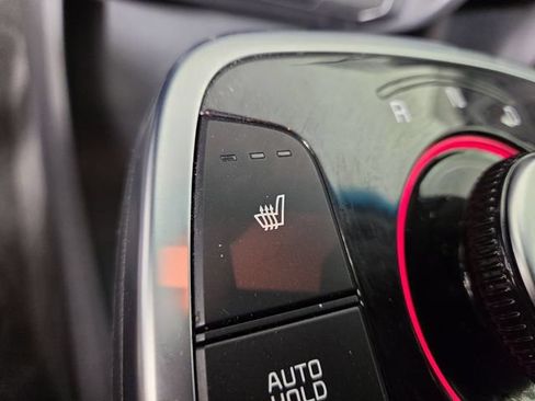 Certified 2022 Kia Niro EX FWD image 25