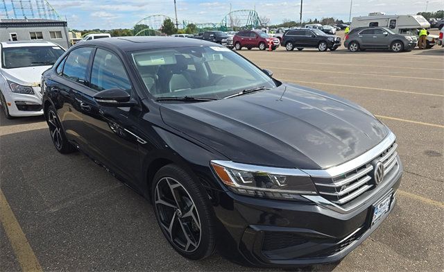 Used 2020 Volkswagen Passat 2.0T R-Line FWD image 2