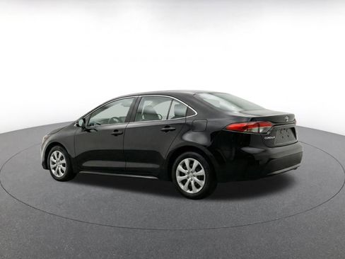 Used 2025 Toyota Corolla LE FWD image 7