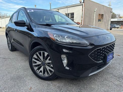 Certified 2022 Ford Escape Titanium w/ Class II Trailer Tow Package image 1