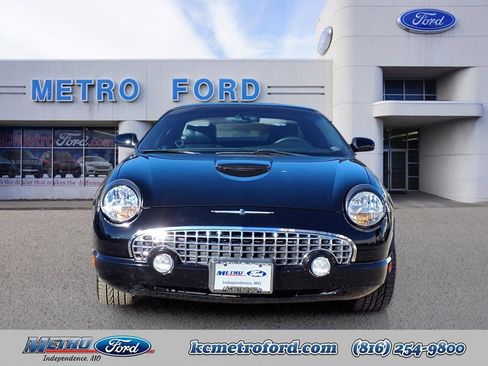 Used 2002 Ford Thunderbird image 10