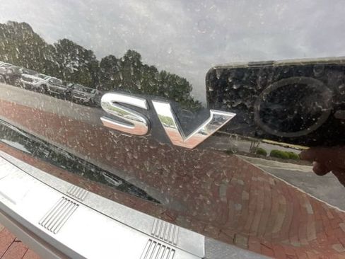 Used 2023 Nissan Rogue SV FWD image 21