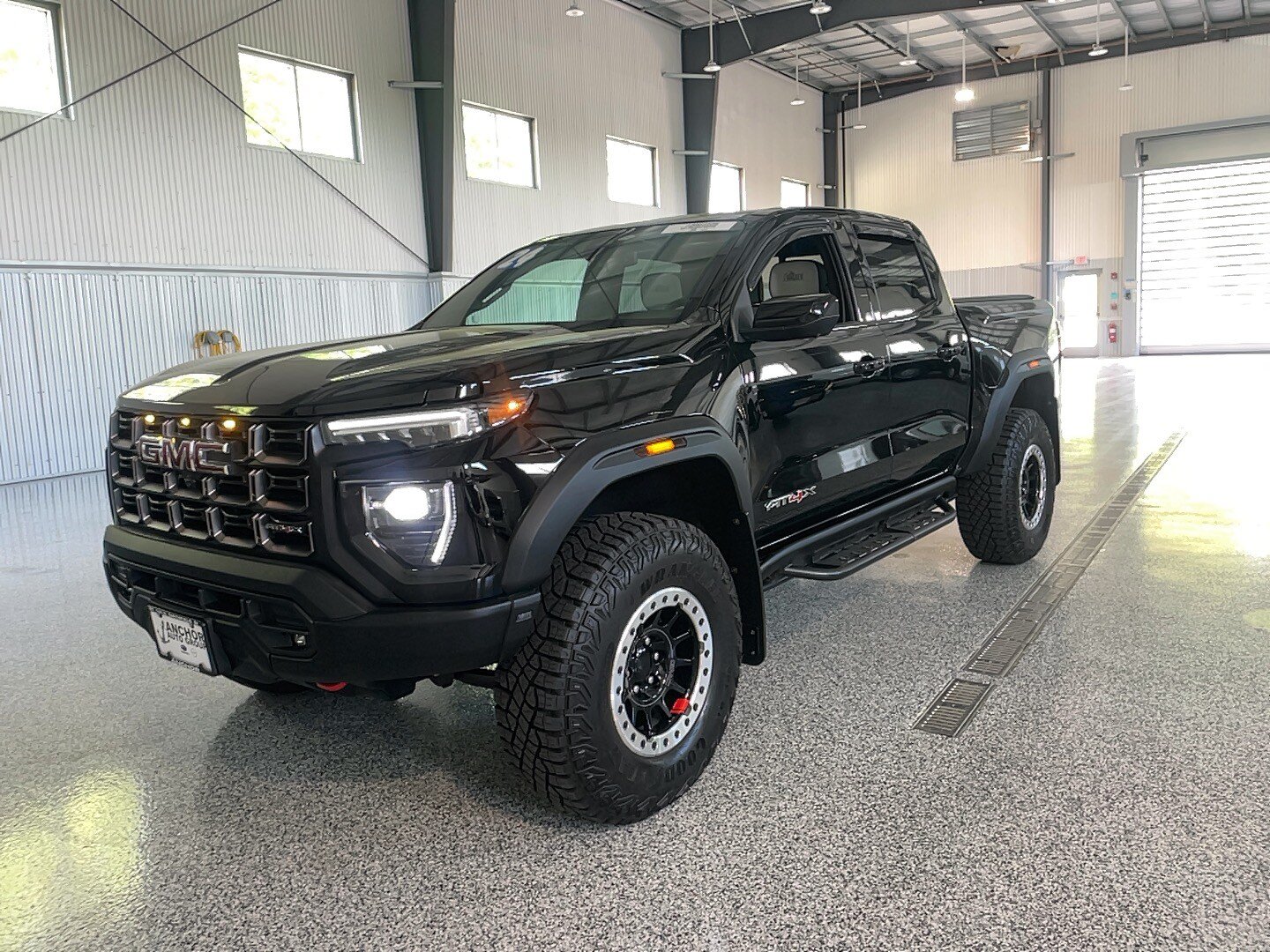 Used 2024 GMC Canyon AT4X w/ AT4X AEV Edition AWD/4WD image 4