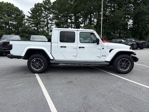 Used 2021 Jeep Gladiator Overland image 5