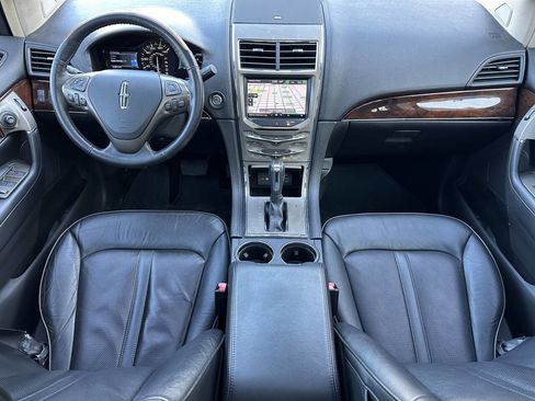 Used 2015 Lincoln MKX Base 4dr SUV w/ Equipment Group 102A image 15