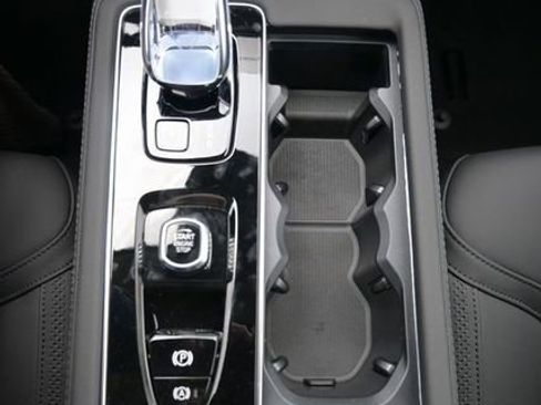 New 2026 Volvo XC90 B6 Plus w/ Protection Package Premier image 11