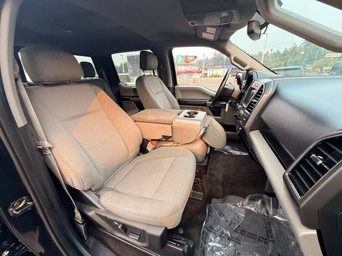 Used 2018 Ford F150 XLT w/ Equipment Group 302A Luxury AWD/4WD image 29