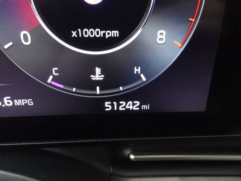 Used 2023 Kia Carnival SX image 20