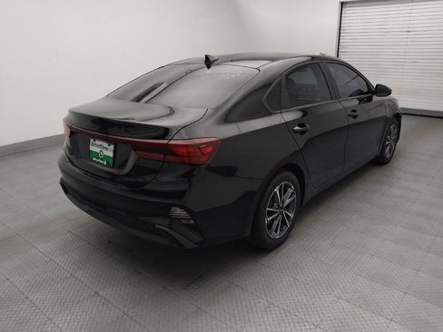 Used 2022 Kia Forte LXS w/ LXS Technology Package FWD image 9